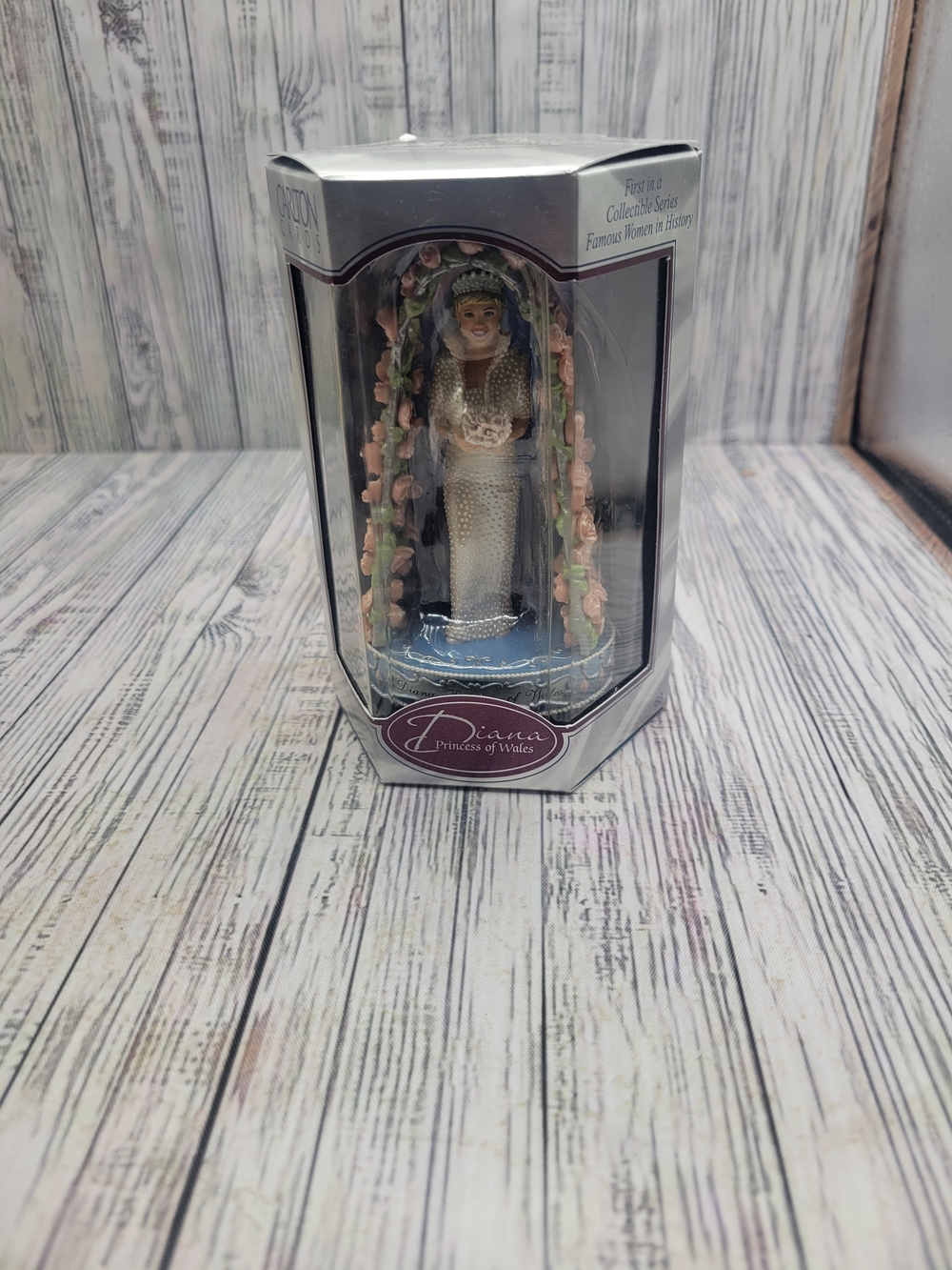 Diana Princess of Wales Collectible Figure Christmas Ornament.  New In Box